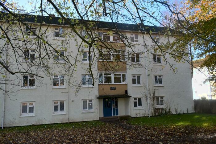 2 Bedroom Flat To Rent In Lower Brownhill Road, Southampton, Hampshire, SO16