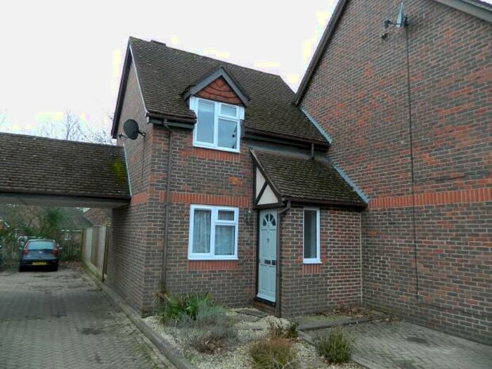 1 Bedroom House To Rent In Byron Close, Horsham, RH12