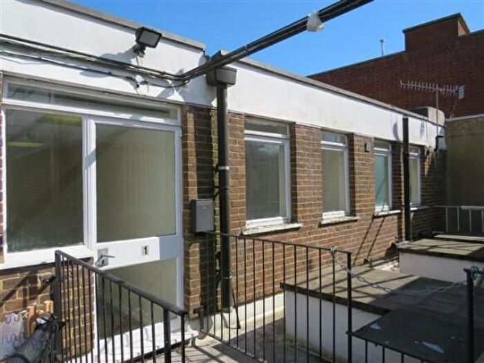 2 Bedroom Flat To Rent In Moreton Road, Buckingham, MK18