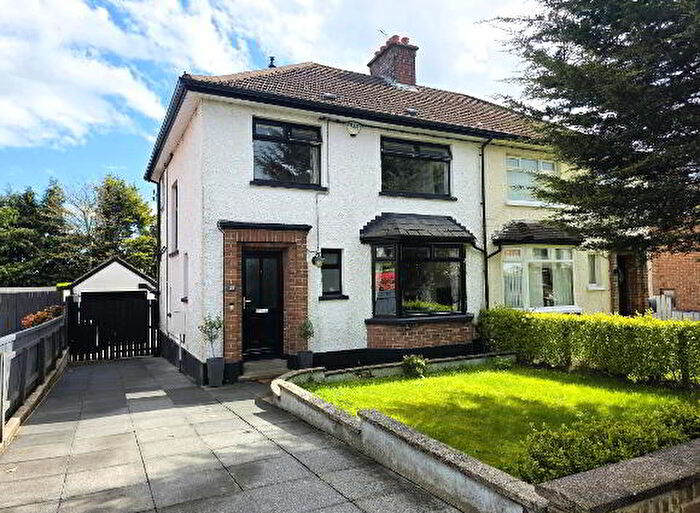 3 Bedroom Semi-Detached House For Sale In Woodland Park, Lisburn, BT27