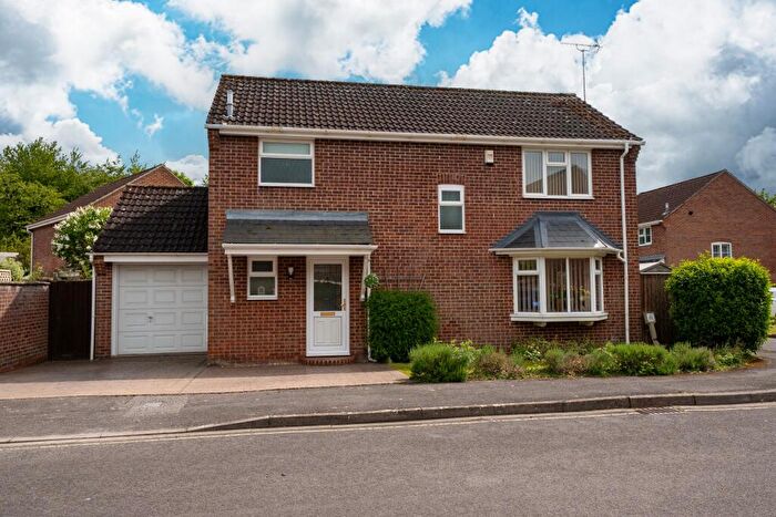 4 Bedroom Detached House For Sale In Sainsbury Close, Andover., SP10