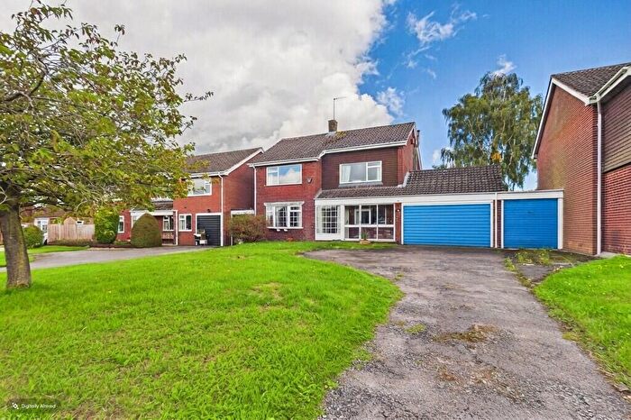 4 Bedroom Detached House For Sale In Leigh Lane, Bramshall, ST14