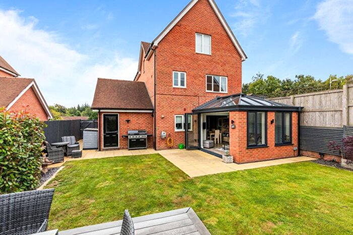 4 Bedroom Detached House For Sale In Arun Valley Way, Faygate, RH12