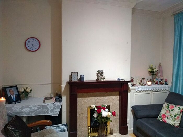2 Bedroom Terraced House To Rent In Cottesmore Road, Leicester, LE5