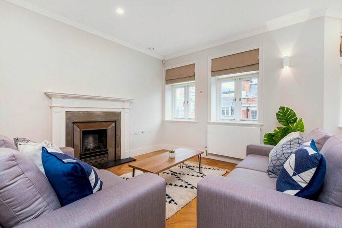 3 Bedroom Flat To Rent In New Cavendish Street, London W1G