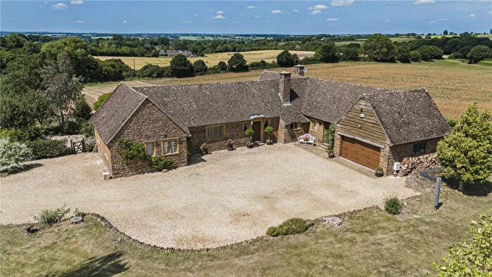 4 Bedroom Equestrian Facility For Sale In Chacombe, Banbury, Oxfordshire, OX17