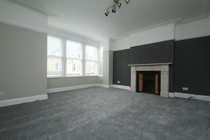 2 Bedroom Flat To Rent In Dragon Avenue, Harrogate, North Yorkshire, Uk, HG1