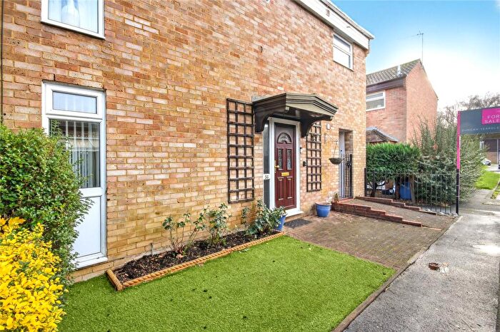 3 Bedroom End Of Terrace House For Sale In Naseby, Bracknell, Berkshire, RG12