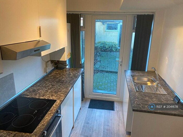 1 Bedroom Flat To Rent In Wennington Road, Rainham, RM13