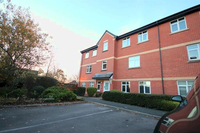 2 Bedroom Flat To Rent In Pendle Court, Leigh WN7