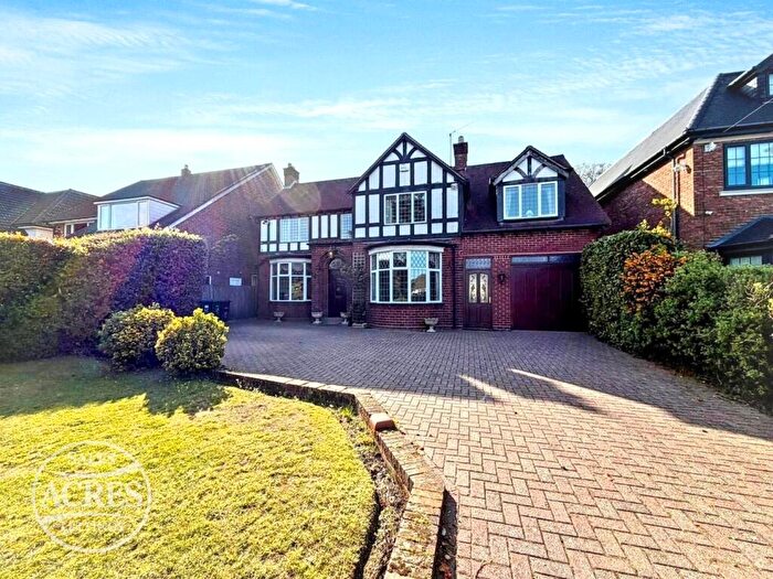 4 Bedroom Detached House For Sale In Pages Lane, Great Barr, Birmingham, B43