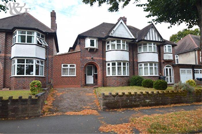 3 Bedroom Semi Detached House For Sale In Milverton Road, Birmingham, B23