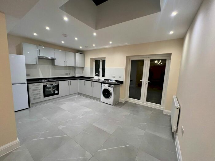 4 Bedroom Semi-Detached House To Rent In Dryden Road, Harrow, HA3