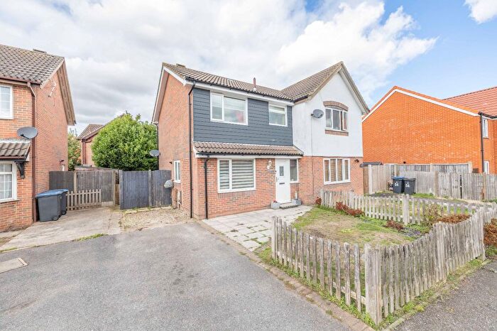 3 Bedroom Semi-Detached House For Sale In Coniston Drive, Aylesham, Canterbury, Kent, CT3