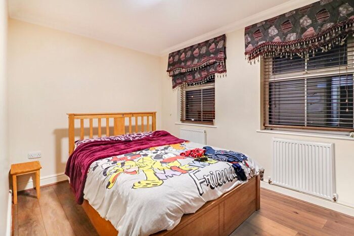 4 Bedroom Town House To Rent In Clay Lane, Harrow, HA3