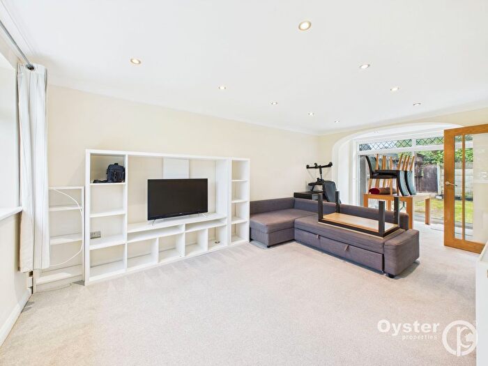 2 Bedroom Terraced House To Rent In Horsenden Lane South, Perivale, UB6