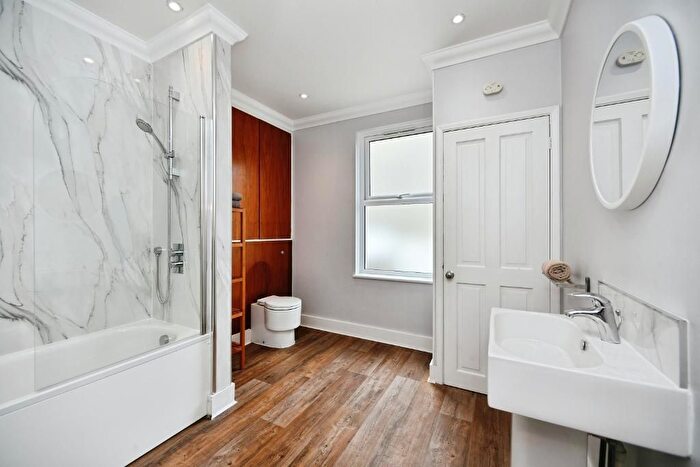 3 Bedroom Terraced House To Rent In Clarendon Road, Hove, BN3