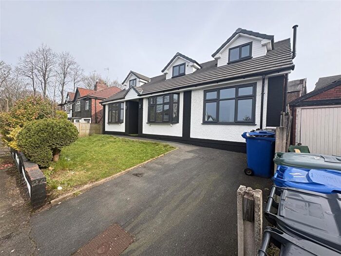 6 Bedroom Detached House To Rent In Woodland Crescent, Prestwich, Manchester, M25