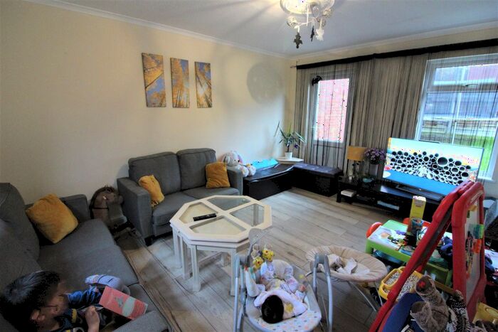 3 Bedroom Semi-Detached House To Rent In Thamley, Purfleet, RM19