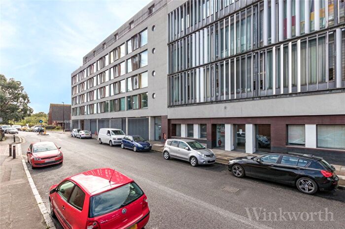 2 Bedroom Flat To Rent In Arklow Road, London, SE14