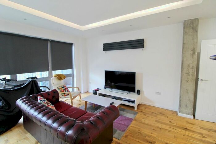 2 Bedroom Flat To Rent In Wick Lane, London, E3