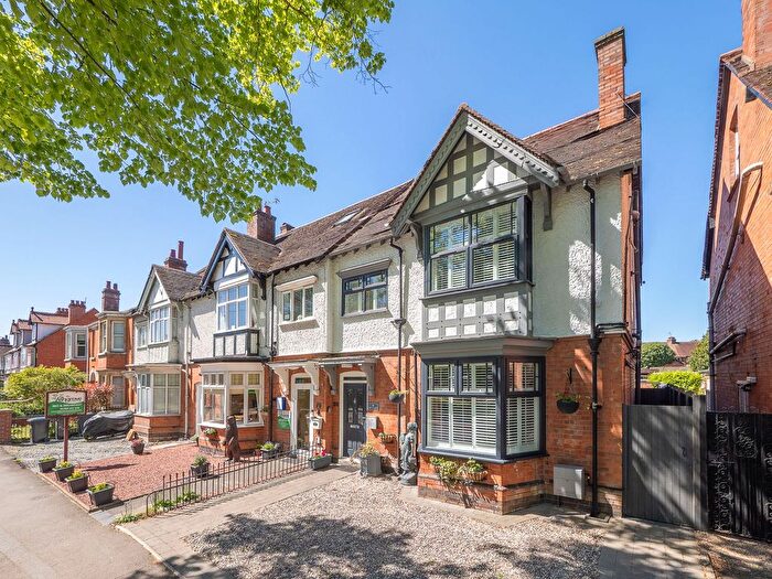 6 Bedroom End Of Terrace House For Sale In Grove Road, Stratford-Upon-Avon, CV37