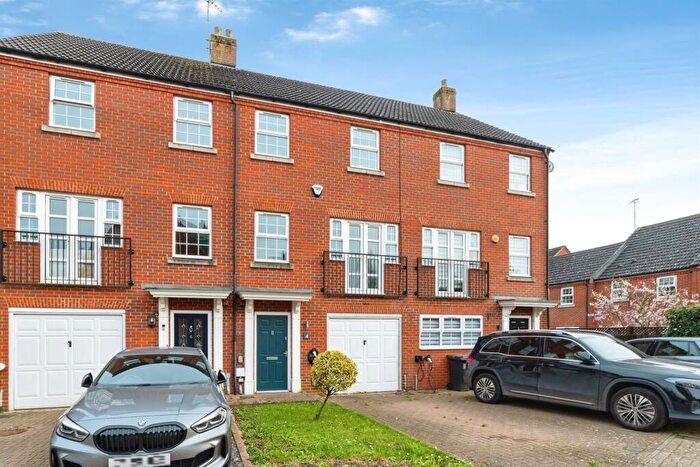 4 Bedroom Terraced House For Sale In Elsons Mews, Welwyn Garden City, AL7