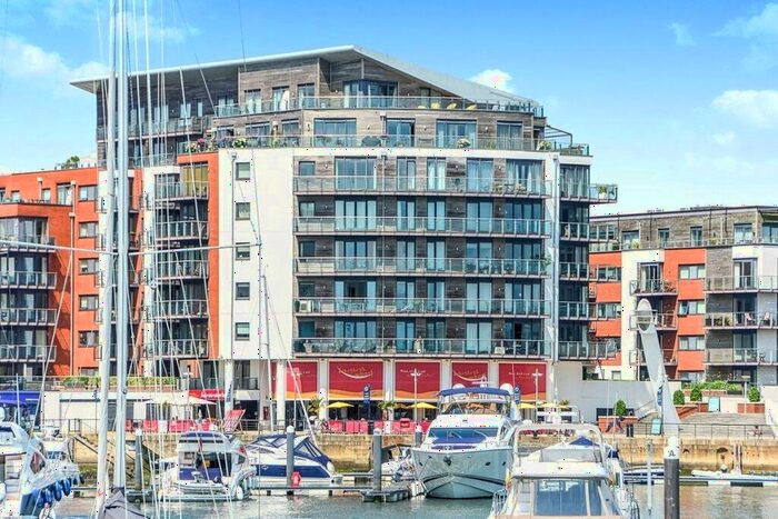 2 Bedroom Flat To Rent In Channel Way, Ocean Village, Southampton, Hampshire, SO14