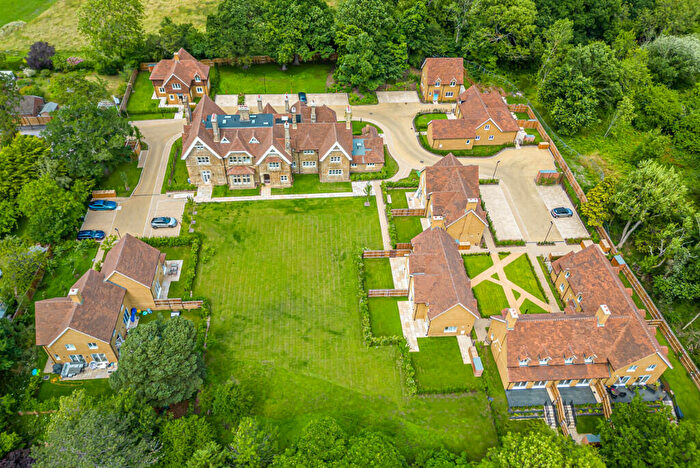 3 Bedroom Terraced House For Sale In Oakley Gardens, Merstham, Redhill, RH1