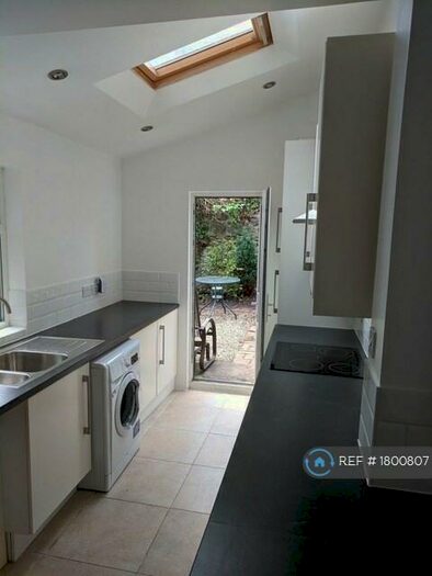 2 Bedroom Terraced House To Rent In Hawthorne Street, Bristol, BS4