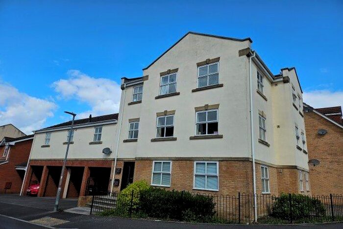 2 Bedroom Flat To Rent In Ermine Street, Yeovil, BA21