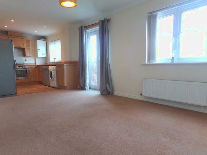 2 Bedroom Apartment To Rent In Appleby Close, Eastbourne - Darlington, DL1
