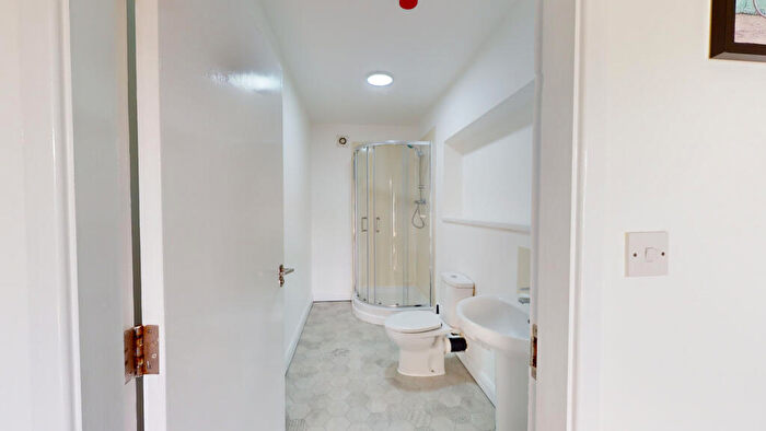 7 Bedroom Flat To Rent In The Globe, Newcastle Upon Tyne, NE2