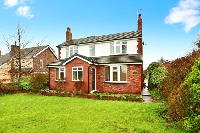 3 Bedroom Detached House For Sale In London Road, Sandbach, Cheshire, CW11