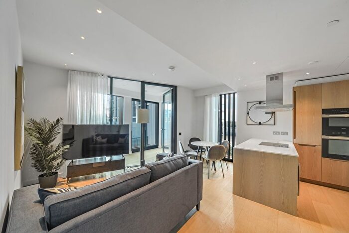 2 Bedroom Flat To Rent In Nine Elms Lane, London, SW8