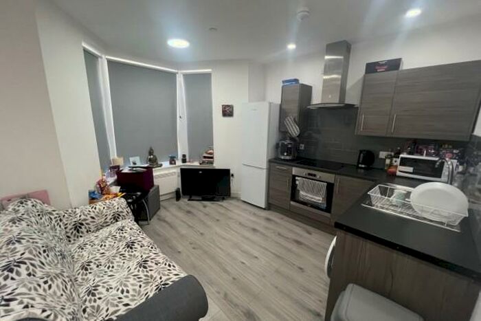 1 Bedroom Flat To Rent In Mackintosh Place Cardiff, CF24