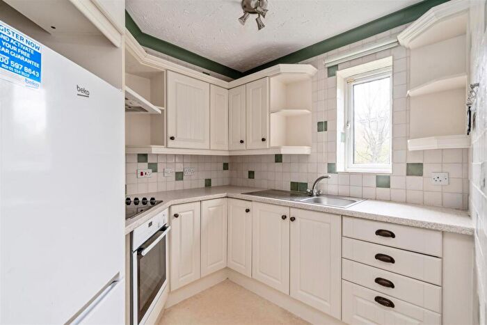 1 Bedroom Flat To Rent In Old Lode Lane, Solihull, B92