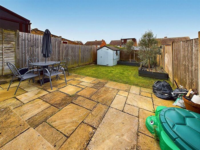 3 Bedroom Terraced House For Sale In Gloucester Avenue, Chelmsford, CM2