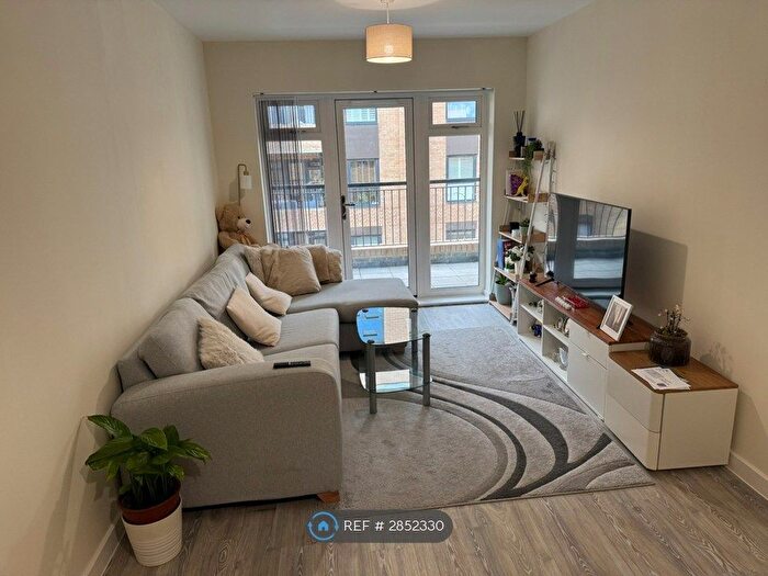 1 Bedroom Flat To Rent In Hackbridge, Wallington, SM6