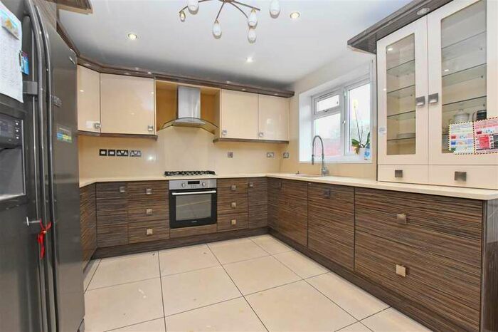 4 Bedroom Semi-Detached House To Rent In The Drive, Isleworth, TW7