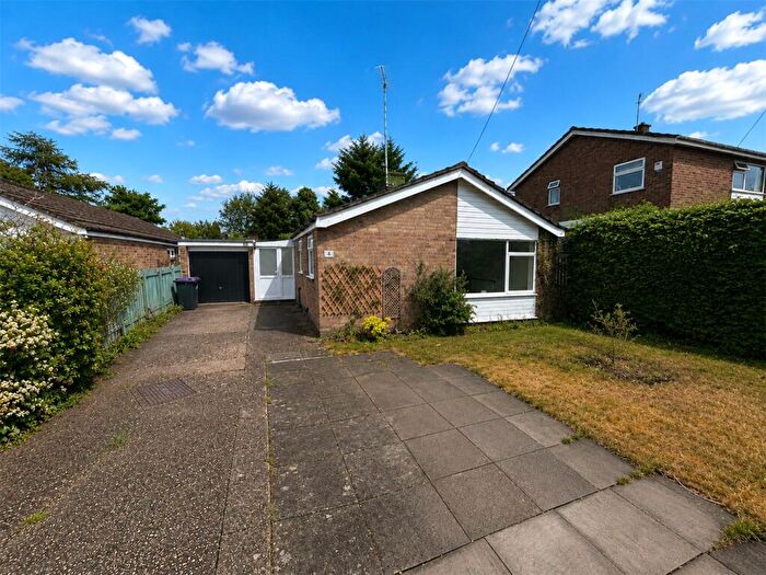 3 Bedroom Bungalow For Sale In Brookside, Ancaster, Grantham, Lincolnshire, NG32