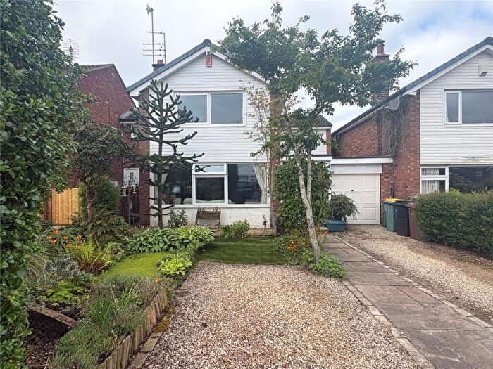 4 Bedroom Link Detached House For Sale In The Court, Fulwood, Preston, Lancashire, PR2