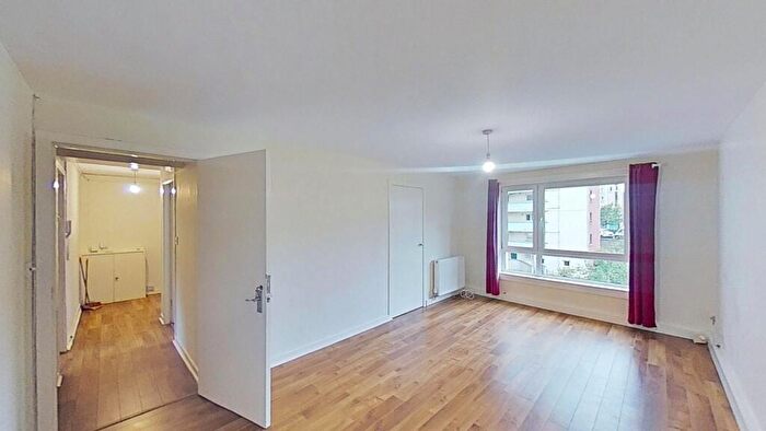 2 Bedroom Flat To Rent In Lochview Court, Dumbiedykes Road, Edinburgh, Midlothian, EH8