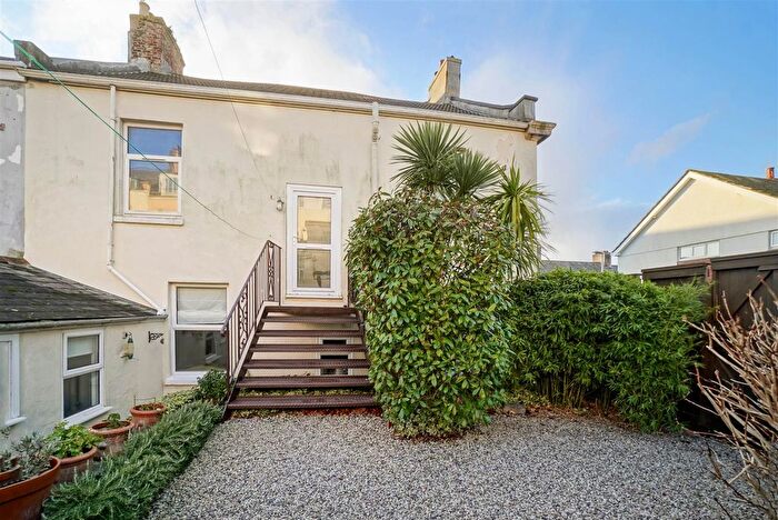 2 Bedroom Flat To Rent In Warren Street, Plymouth, PL2