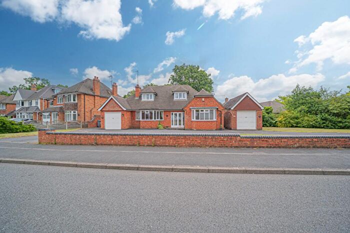 4 Bedroom Detached House For Sale In Ashlawn Crescent, Solihull, B91