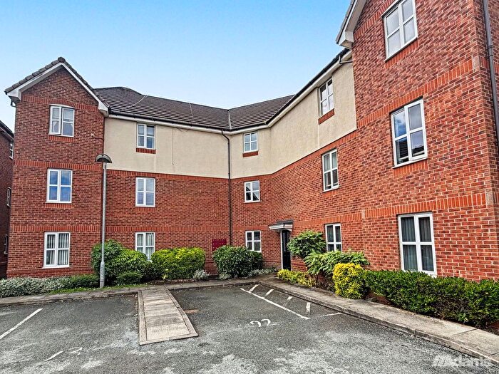 2 Bedroom Flat For Sale In Malahide Court, Widnes, WA8