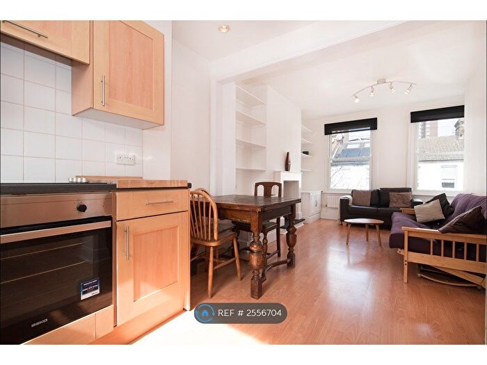 2 Bedroom Flat To Rent In Hammersmith, London, W6
