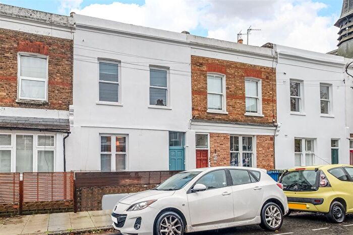 2 Bedroom Flat To Rent In Waghorn Street, London, SE15