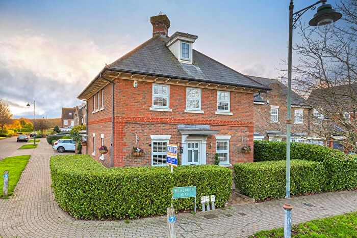 3 Bedroom Detached House For Sale In Braeburn Way, Kings Hill, ME19