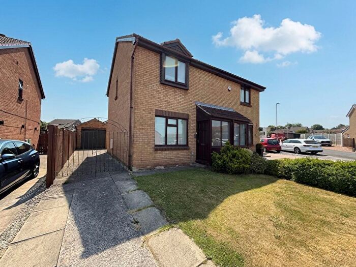 3 Bedroom Semi-Detached House For Sale In Sheldrake Close, Thorpe Hesley, S61